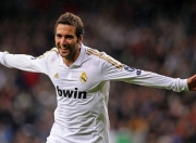 开云官网-绝境中的开拓者，小贾伦一球定乾坤，逆转76人诠释篮球魅力