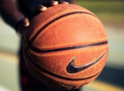 开云体育在线-德里赫特关键节点连续得分，曼联对阵罗马的战术转折点