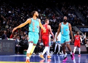 开云下载-火箭轻取雄鹿B队，哈登送出助攻