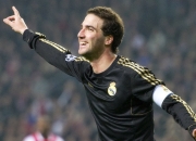 开云体育APP下载-冰火对决，韩国队完胜日本队，安赛龙点燃赛场