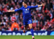 开云体育官网-丹麦队绝杀印尼队，黄鸭组合点燃赛场，一场改写羽球历史的经典对决