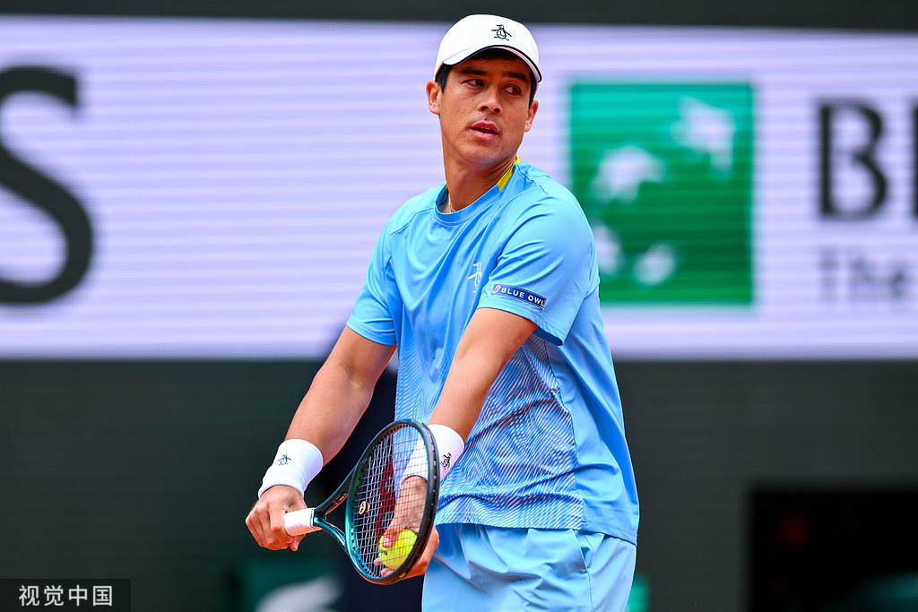 关于英国网球队横扫美国网球队，德约科维奇绝境逆转的信息