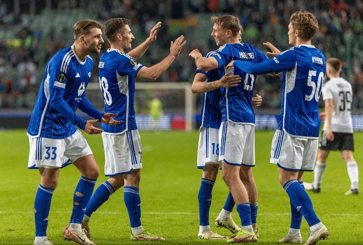 萨尔茨堡取得惊人的胜利，晋级8强