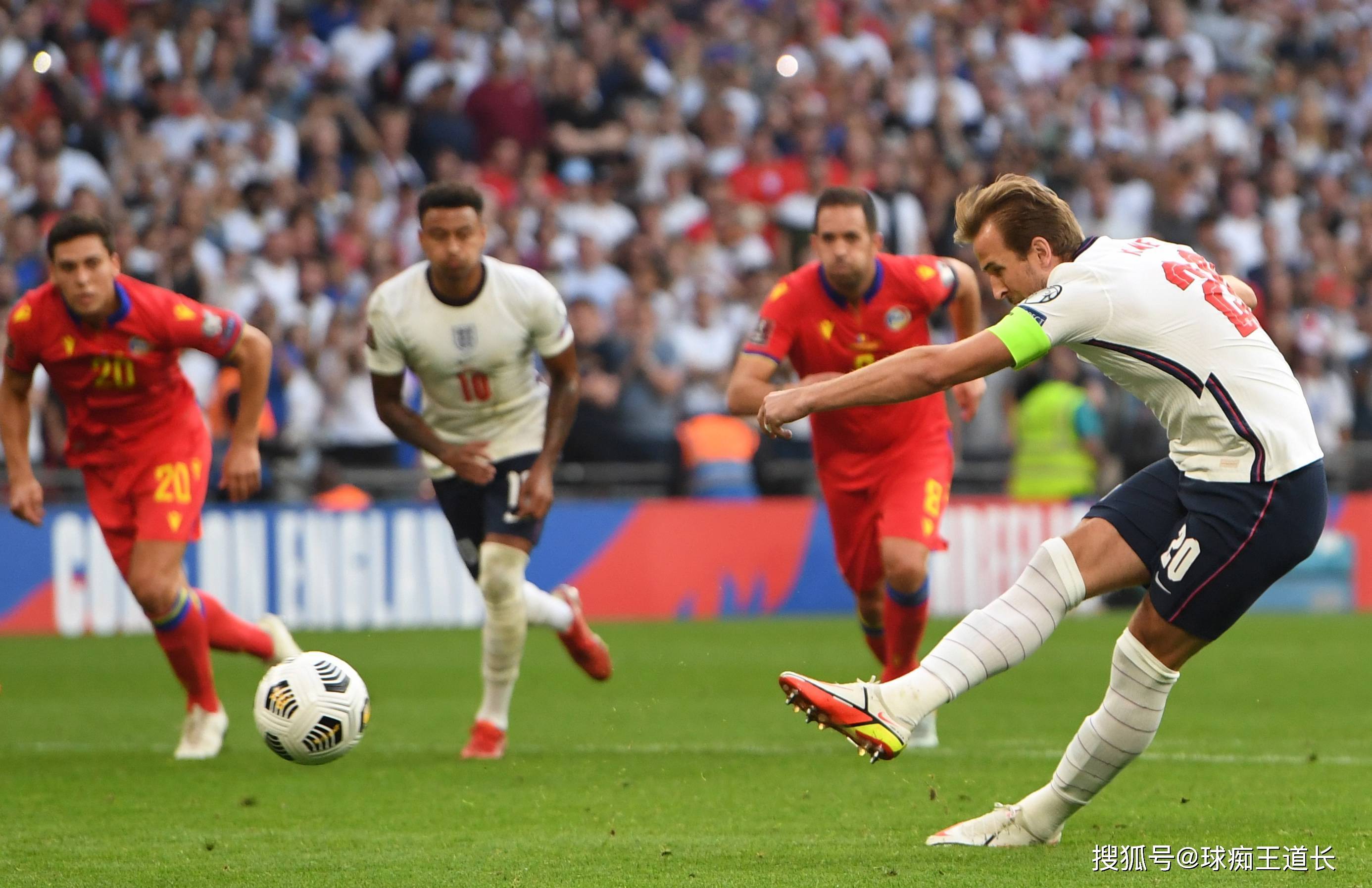 精彩进球犹如绝艳飞瀑，欧洲足球比赛令人陶醉的简单介绍