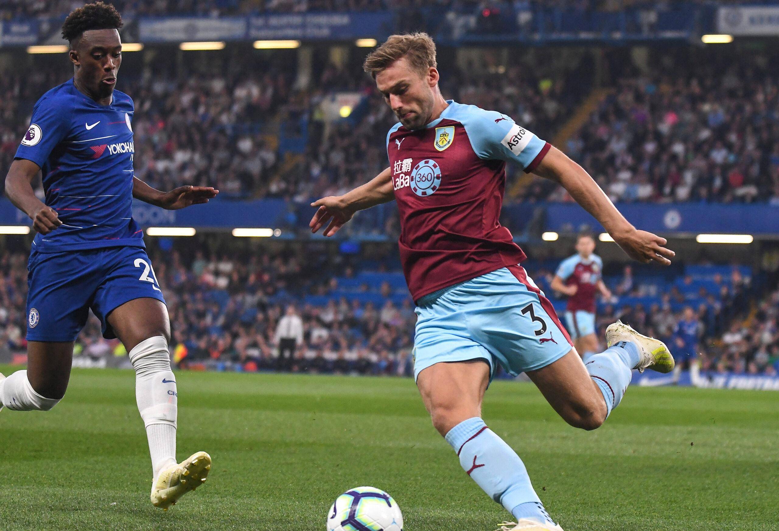 包含曼城客场压哨逆转伯恩利，强势登陆冠军争夺的词条