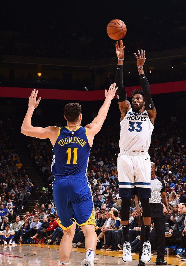 包含抢七大战惊险胜出，球队晋级半决赛气势如虹的词条