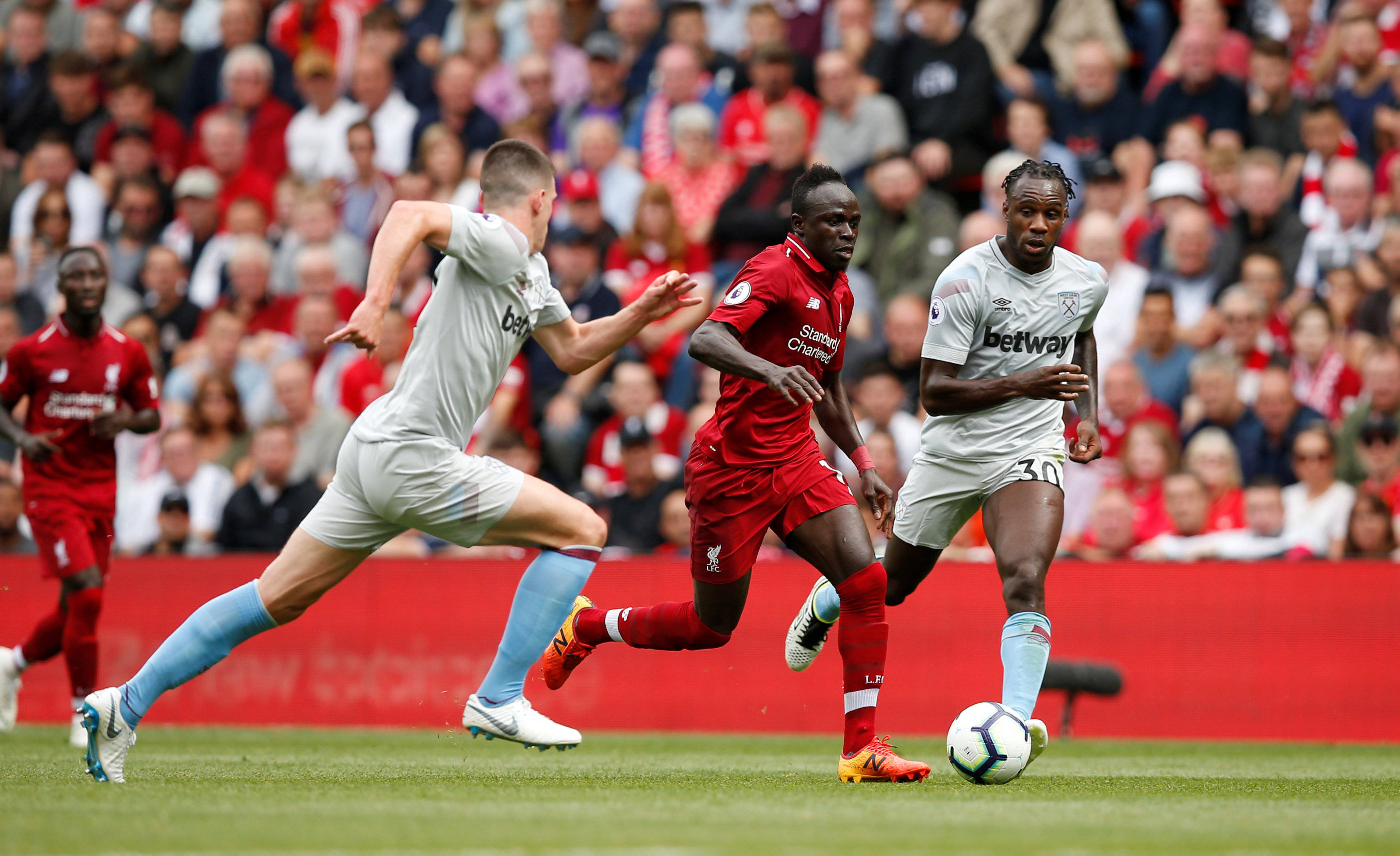 包含伯恩利主场胜切尔西，提振保级信心的词条