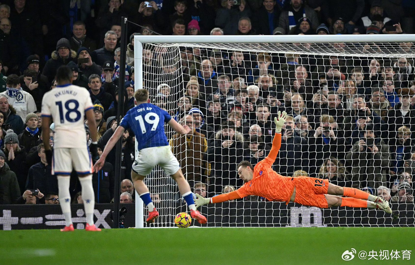 关于切尔西遭遇主场失利，球队争四形势堪忧的信息