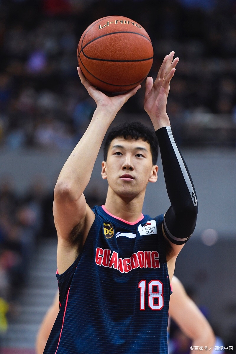 山东队三分球命中率刷新,反超对手 山东队三分球命中率刷新,反超对手