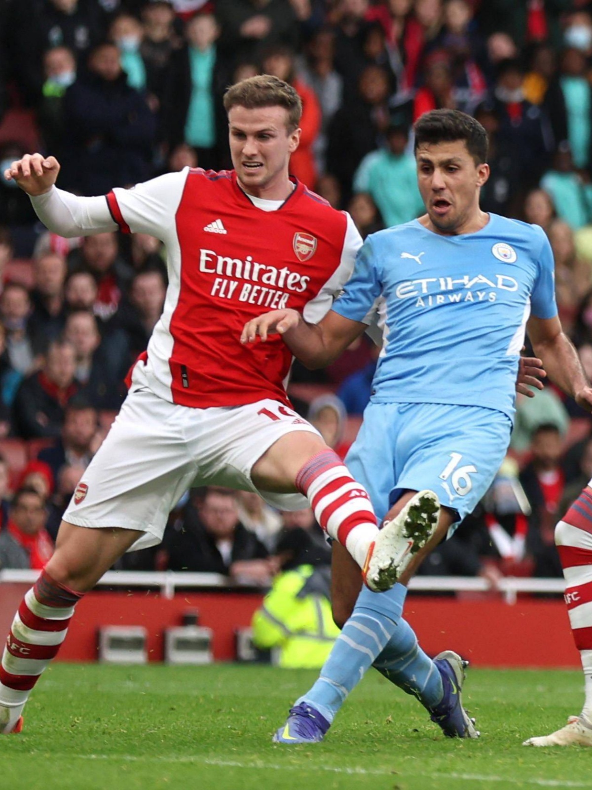 关于阿森纳中场表现出色，助球队取得连胜的信息