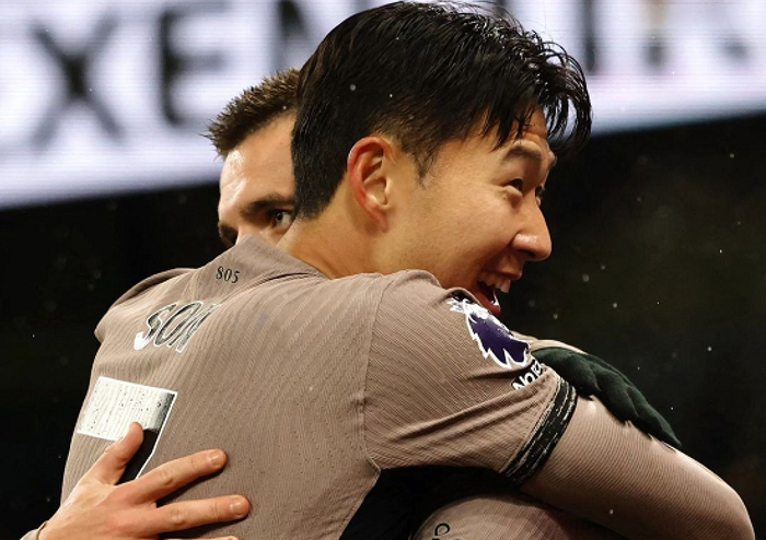 包含摩洛哥险胜韩国，孙兴慜完成帽子戏法的词条