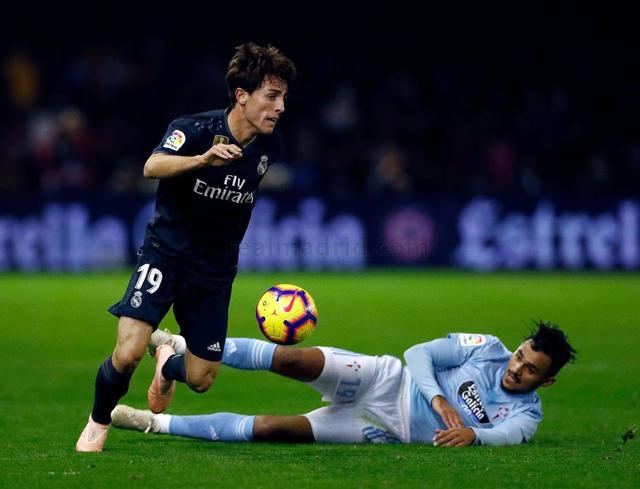 巴萨完胜中国，库尔图瓦刷新纪录