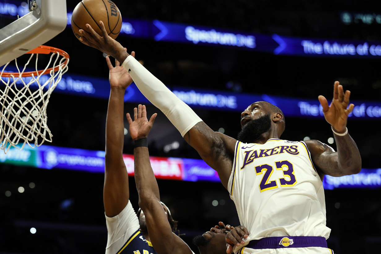 包含湖人险胜山东队,浓眉哥统治全场的词条 包含湖人险胜山东队,浓眉哥统治全场的词条