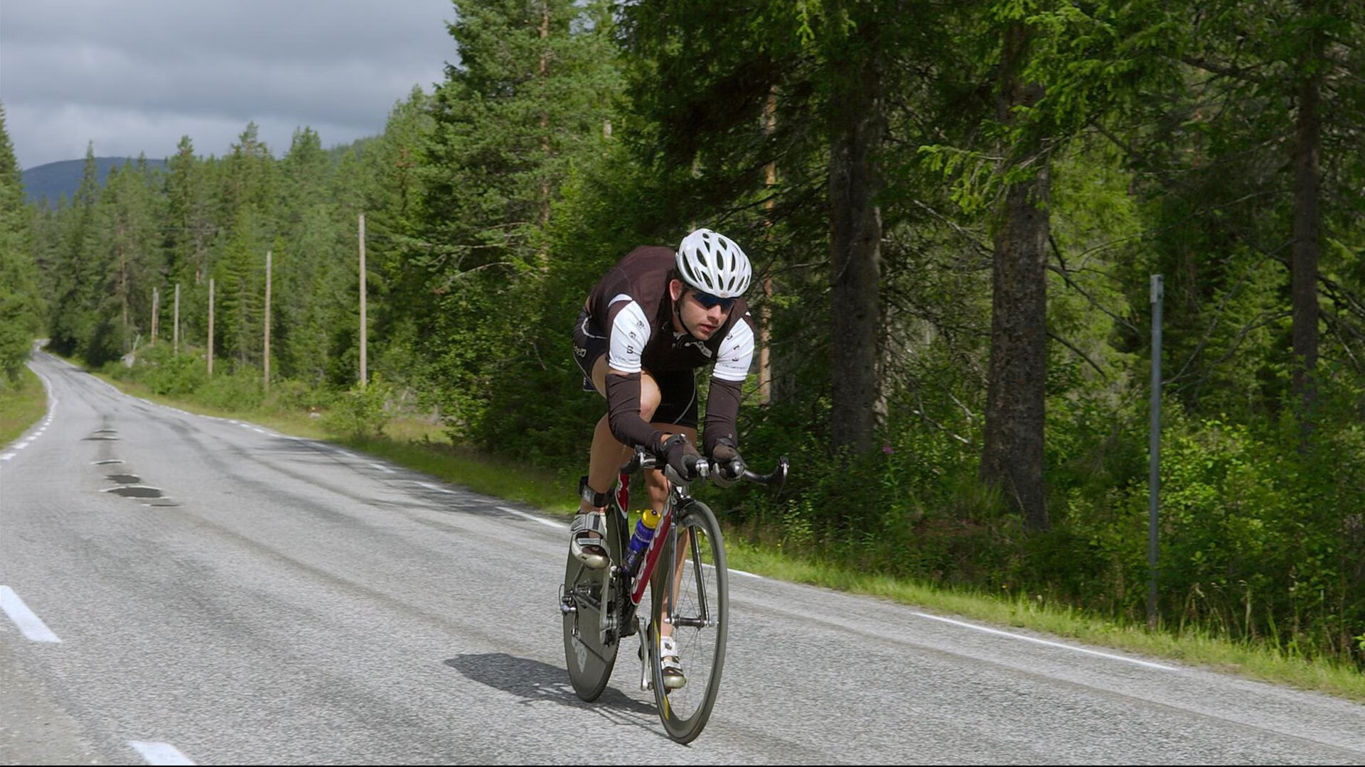 点球大师与红龙怒吼，若日尼奥的冷静之光与威尔士掀翻罗马的史诗之夜