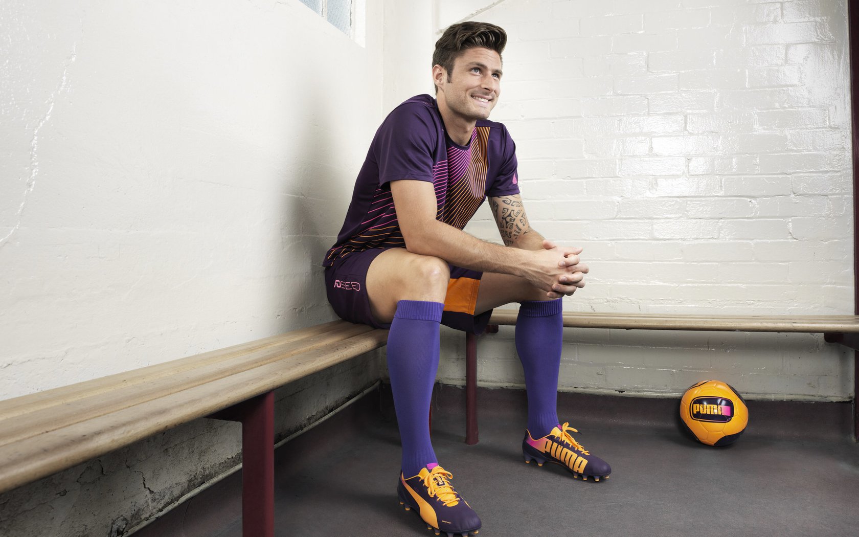 跨界风暴，掘金加时鏖战破粤，利拉德英超争冠时刻的体育隐喻